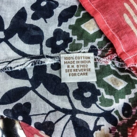 Magazine Gauzy Flutter Sleeve Embroidered Top Size Medium - Picture 6 of 6